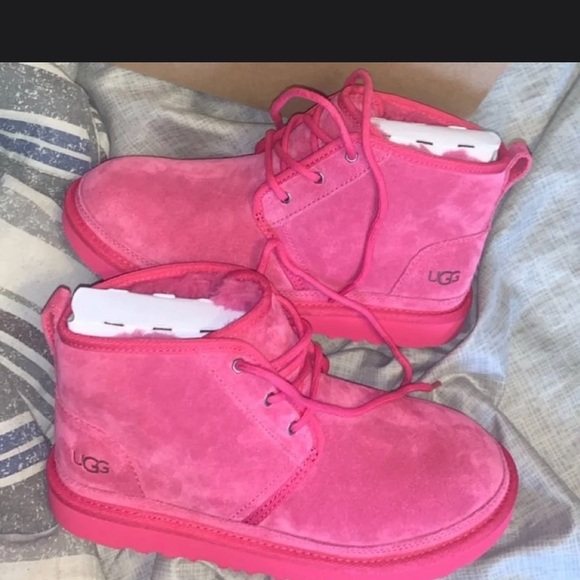 Uggs - Picture 4 of 4